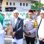 Semangat Idul Fitri dan Hari Hutan Sedunia, Polres Inhil Bagikan Bibit Pohon kepada Warga Tembilahan